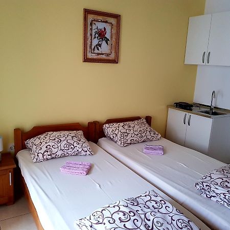 Guesthouse Sun Hostel Budua Esterno foto