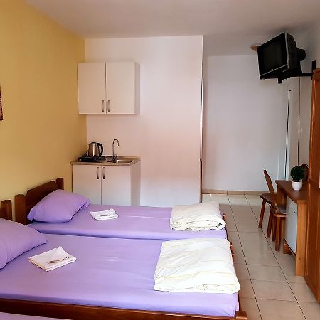 Guesthouse Sun Hostel Budua Esterno foto