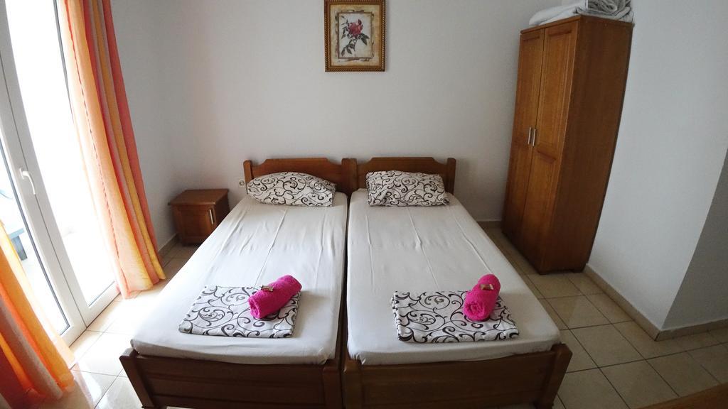 Guesthouse Sun Hostel Budua Esterno foto