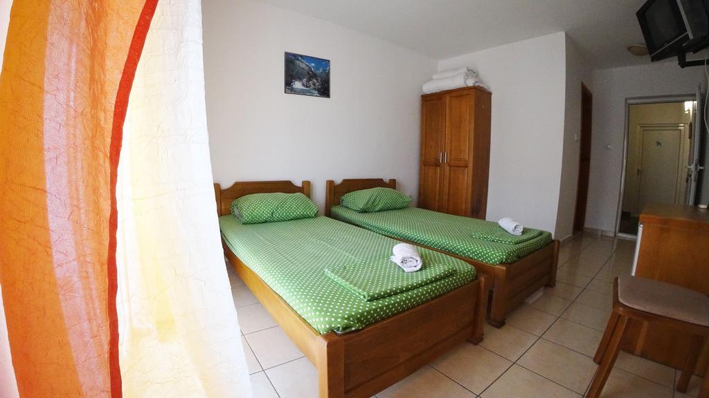 Guesthouse Sun Hostel Budua Esterno foto