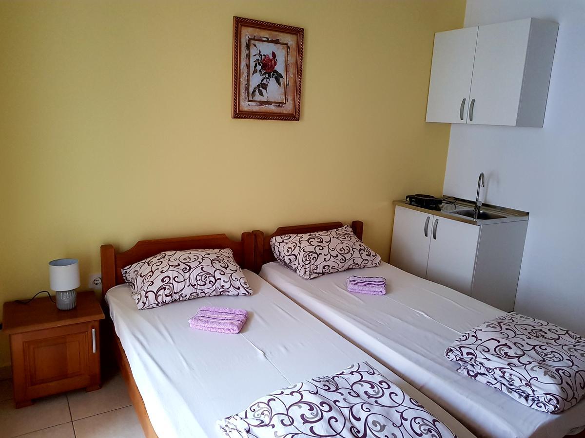 Guesthouse Sun Hostel Budua Esterno foto