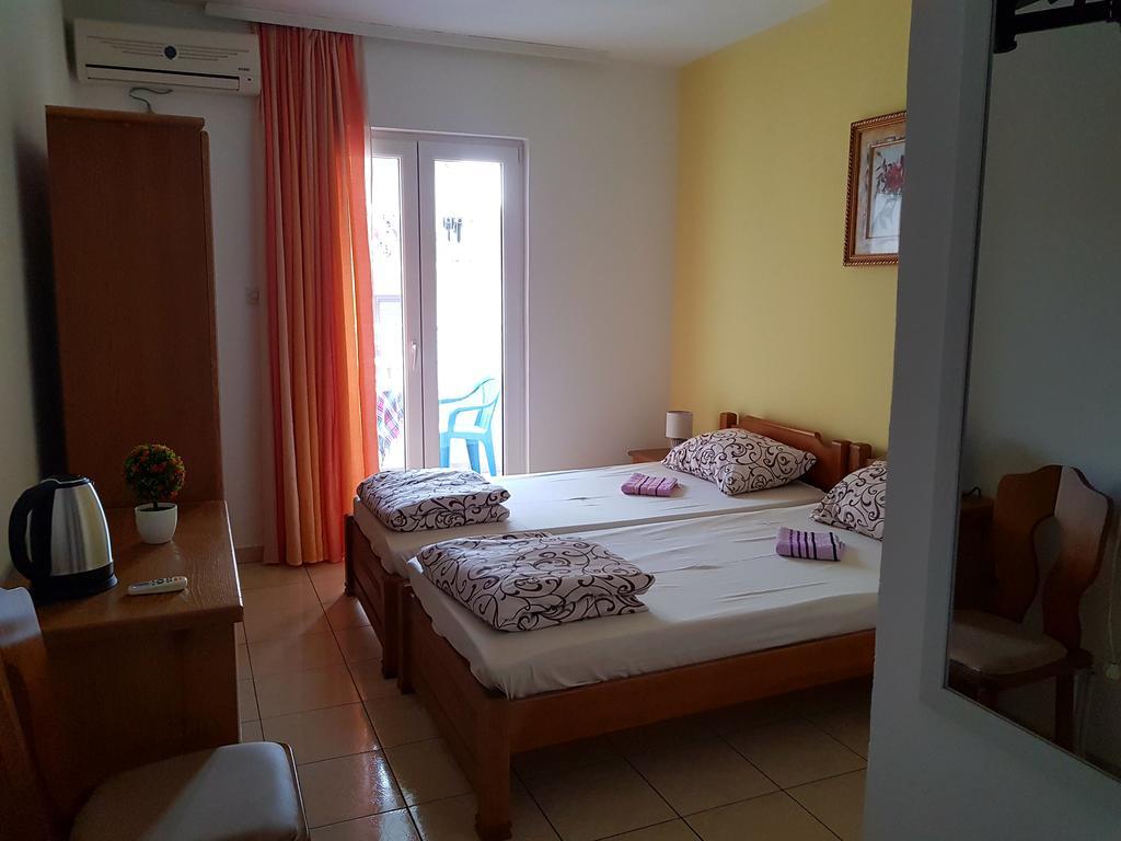 Guesthouse Sun Hostel Budua Esterno foto